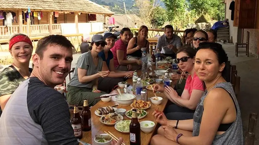 Flashpackers enjoying a local dinner